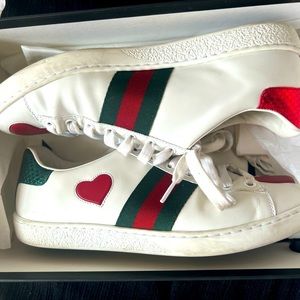 Authentic Gucci Ace Heart Leather Sneakers